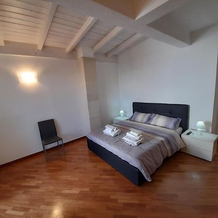 Dimora Emilia Apartment เลชเช ภายนอก รูปภาพ