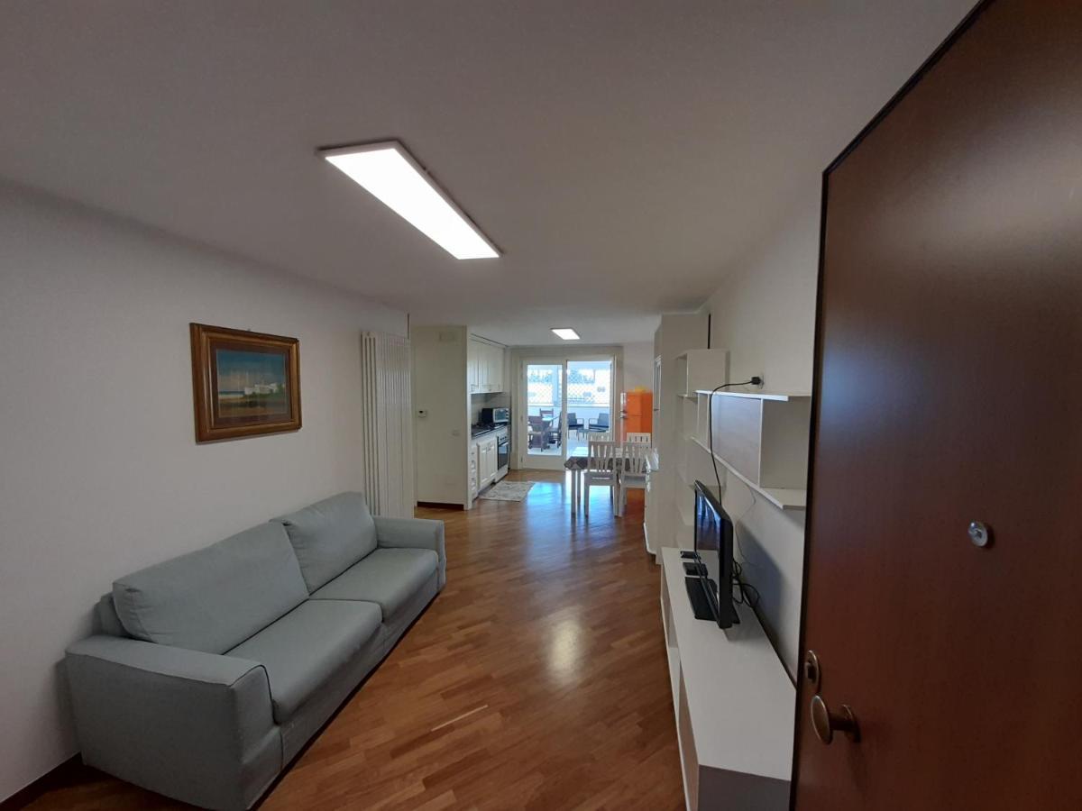 Dimora Emilia Apartment เลชเช ภายนอก รูปภาพ