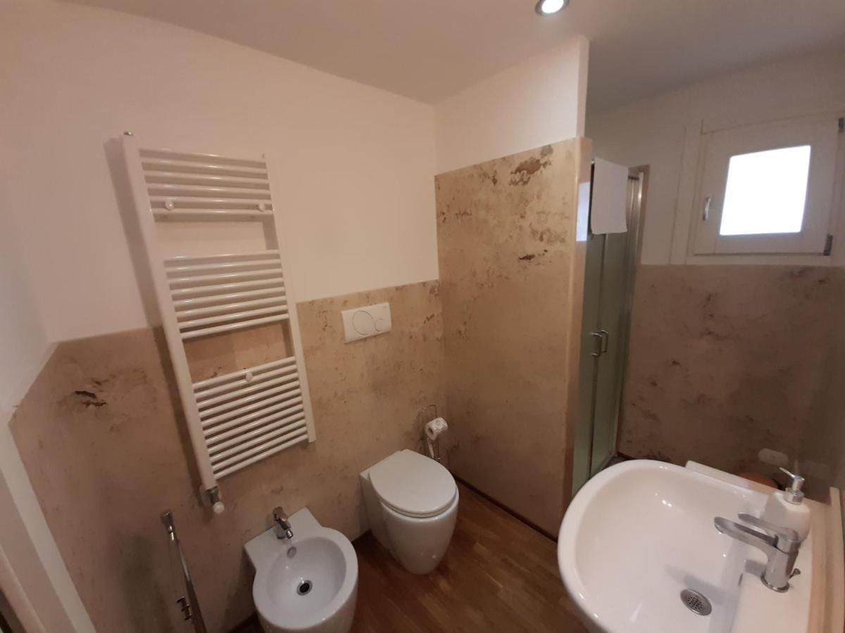 Dimora Emilia Apartment เลชเช ภายนอก รูปภาพ